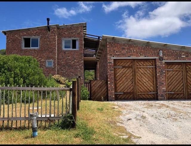 4 BEDROOM HOUSE FOR SALE IN KLEINBAAI